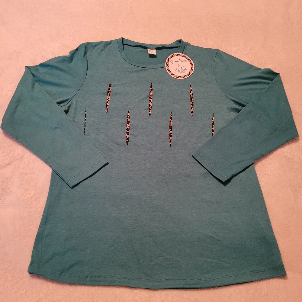 Teal Tee with Leopard print